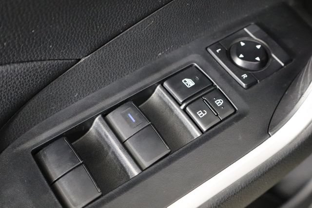 Used 2021 Toyota RAV4 LE w/ Carpet Mat Package (TMS) AWD/4WD image 20