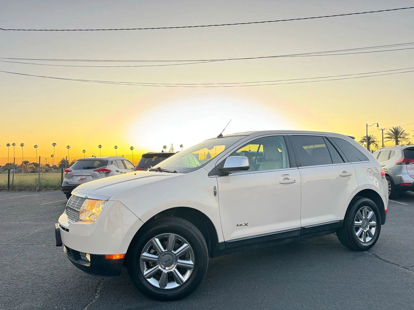 Used 2008 Lincoln MKX 2WD image 2