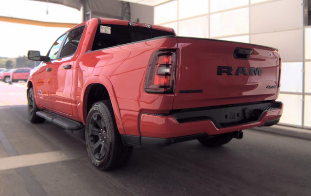 Used 2025 RAM 1500 Big Horn AWD/4WD image 4