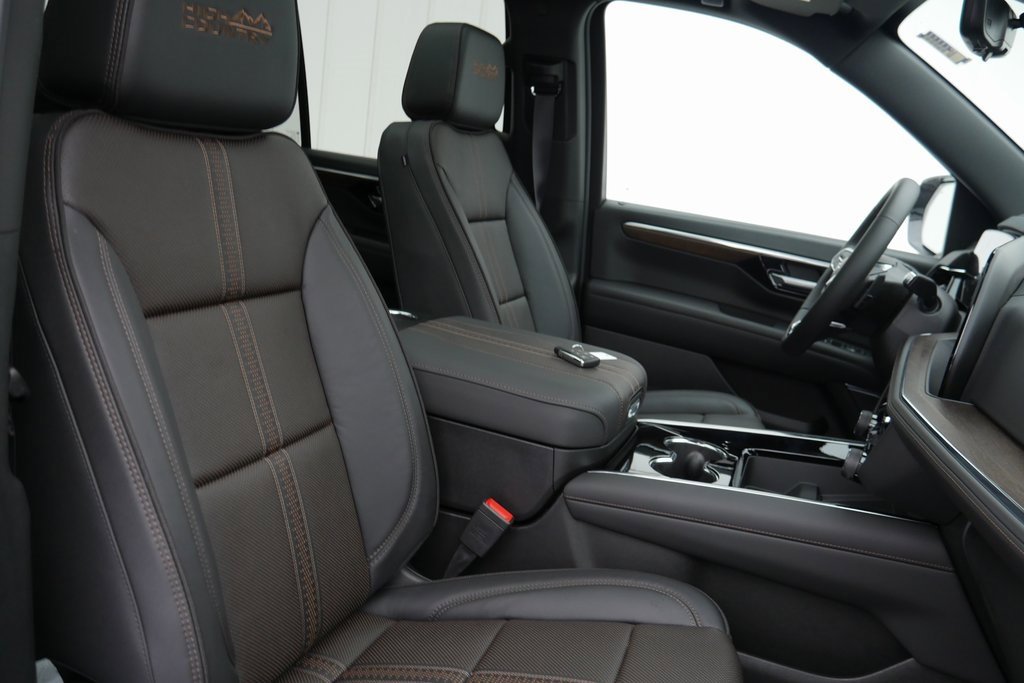 New 2026 Chevrolet Tahoe High Country w/ Sun And Tow Package image 23