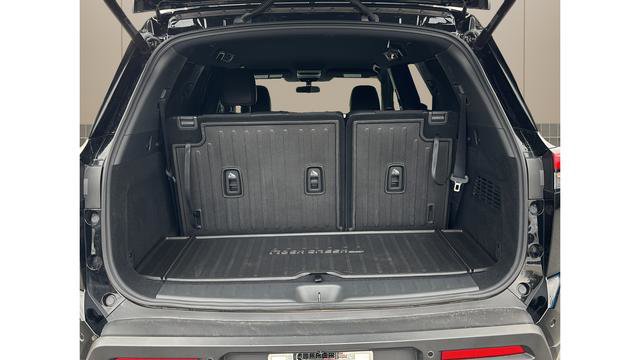 Used 2025 Nissan Pathfinder Rock Creek image 14