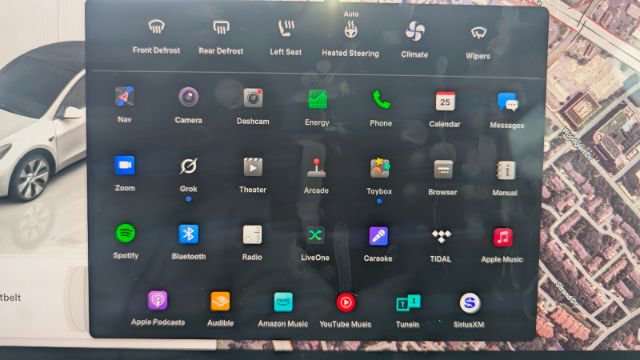 Used 2023 Tesla Model Y Long Range image 32