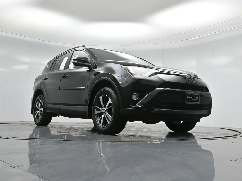 Used 2017 Toyota RAV4 XLE w/ Protection Package image 45