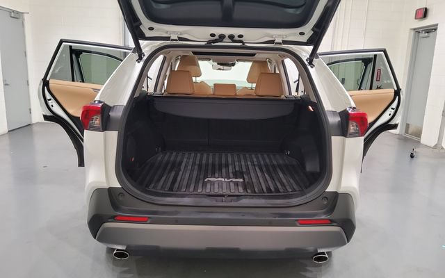 Used 2020 Toyota RAV4 Limited AWD/4WD image 13