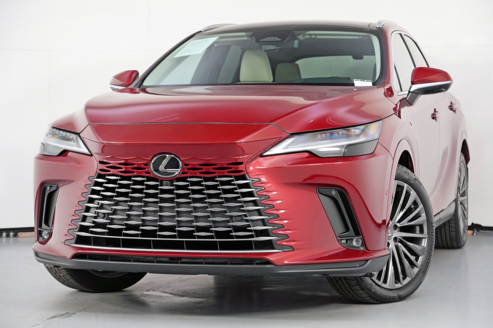 Used 2024 Lexus RX 350 Luxury w/ Convenience Package image 3