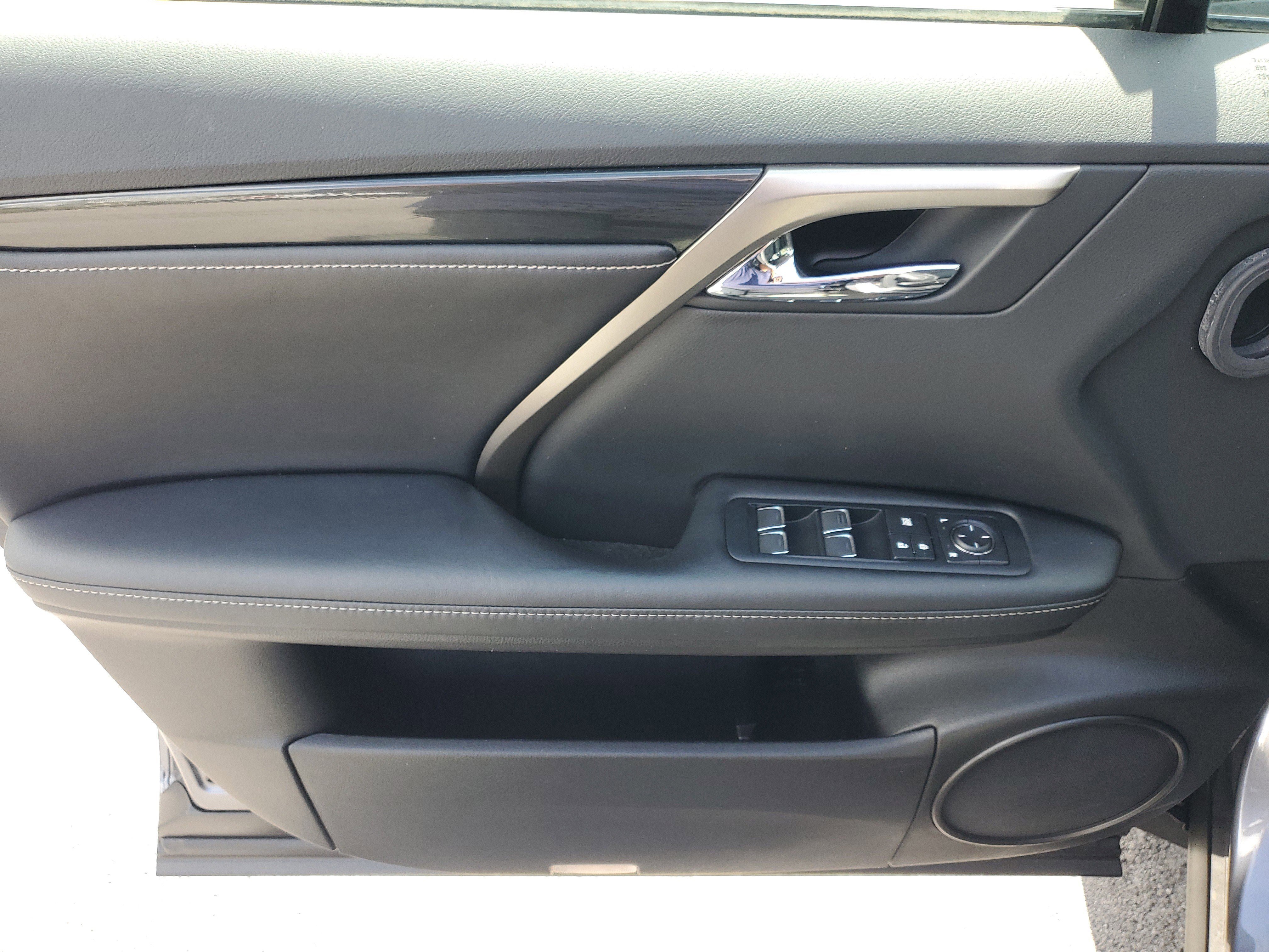 Used 2017 Lexus RX 350 FWD w/ Accessory Package image 18