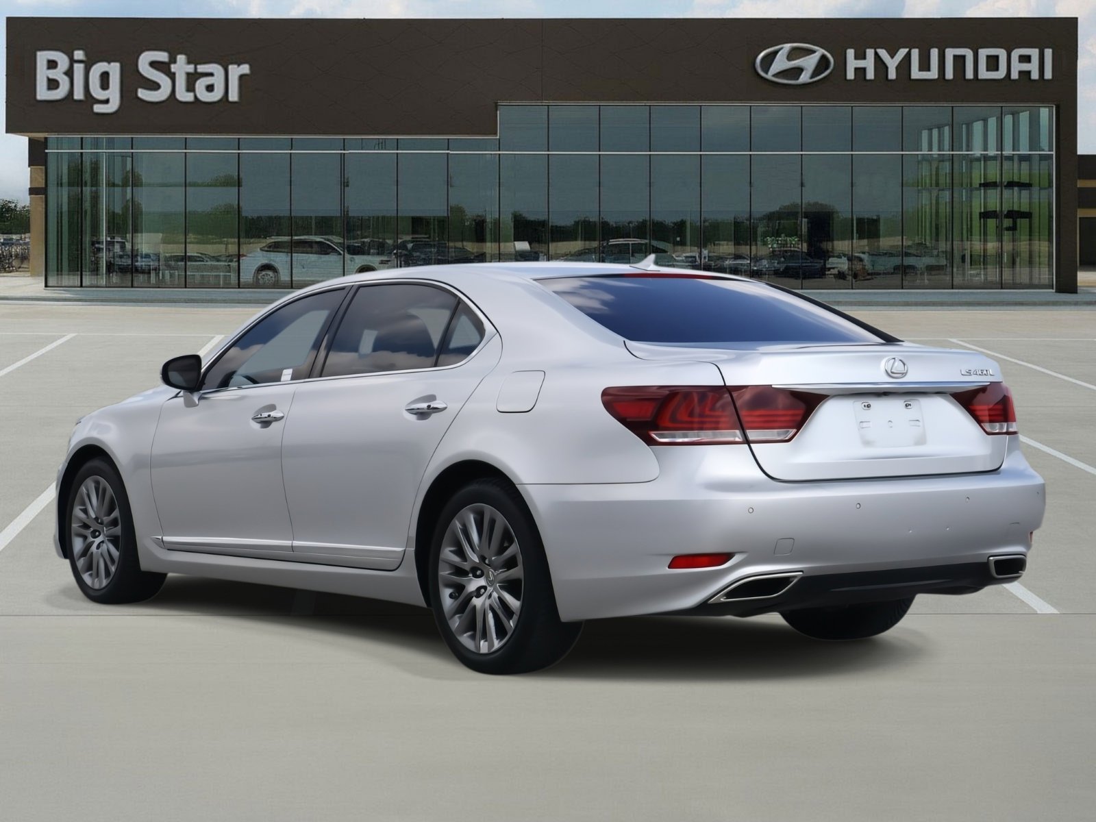 Used 2013 Lexus LS 460 L w/ Preferred Accessory Package image 3
