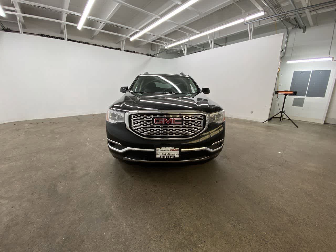 Used 2018 GMC Acadia Denali w/ Technology Package image 9