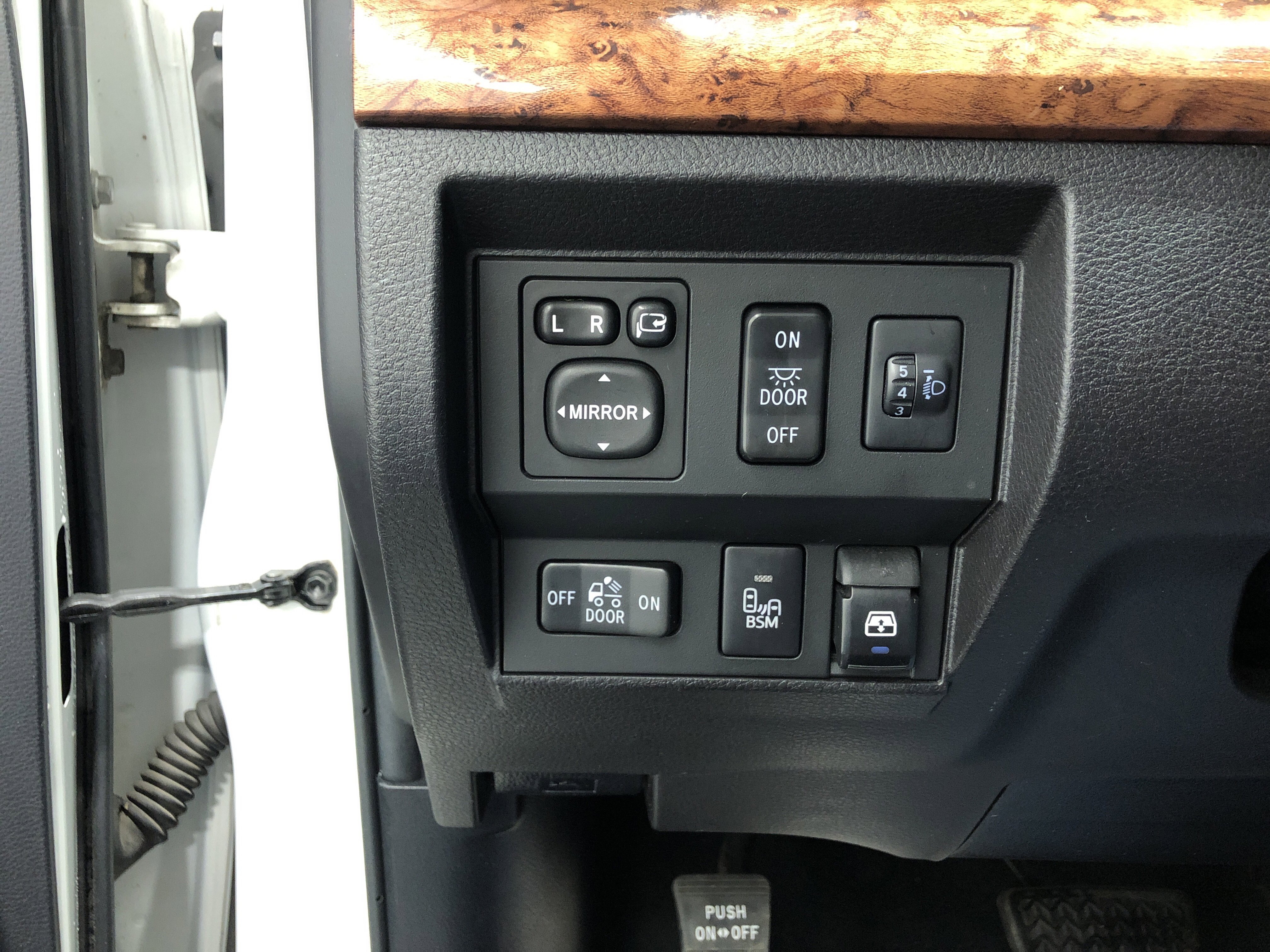 Used 2015 Toyota Tundra 1794 Edition image 16