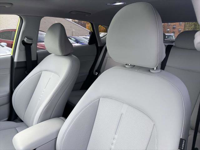 Used 2025 Hyundai Kona Limited image 20