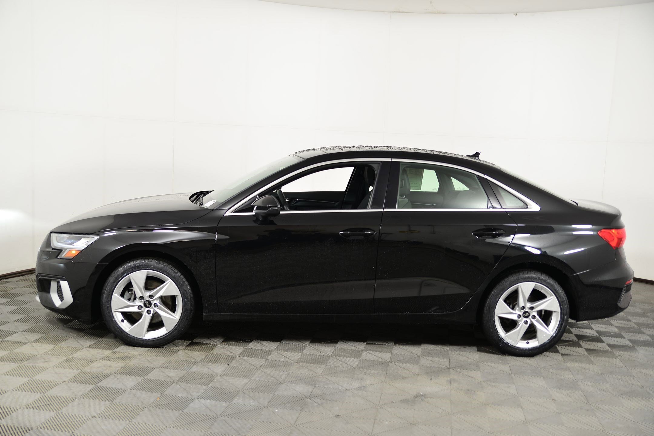 Used 2022 Audi A3 2.0T Premium image 2