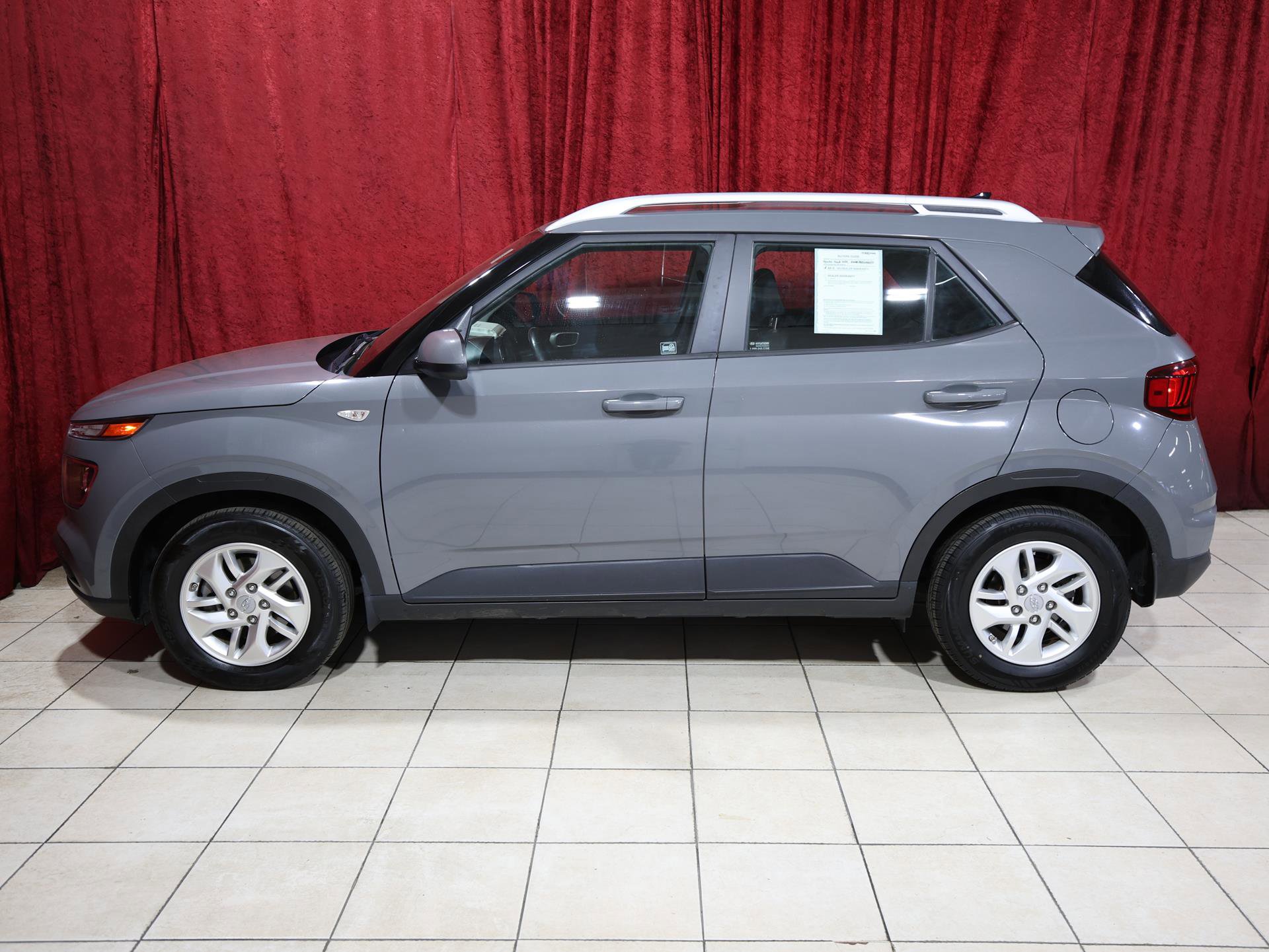 Used 2020 Hyundai Venue SEL w/ Convenience Package image 4