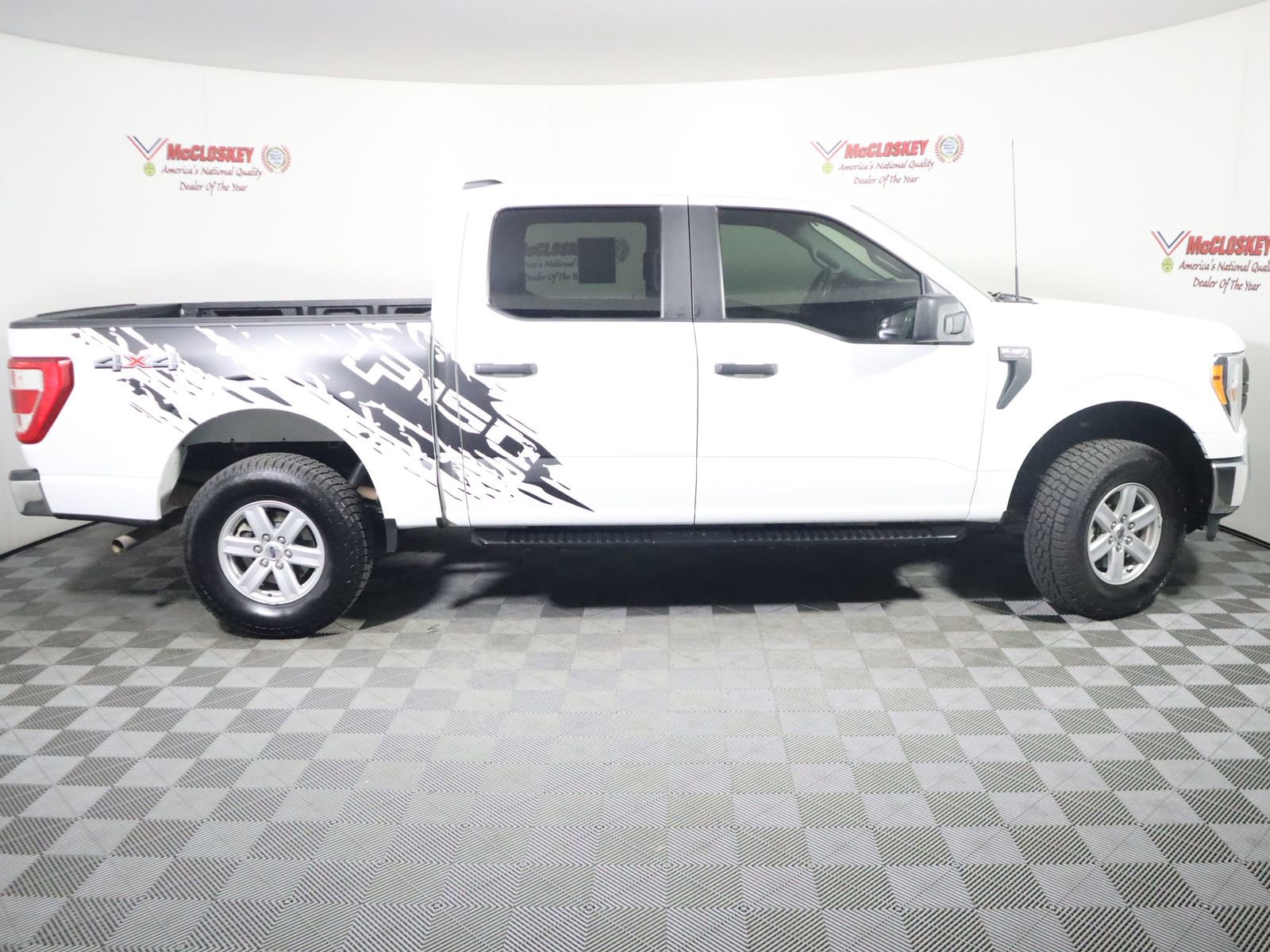 Used 2022 Ford F150 XL w/ Equipment Group 101A High AWD/4WD image 4