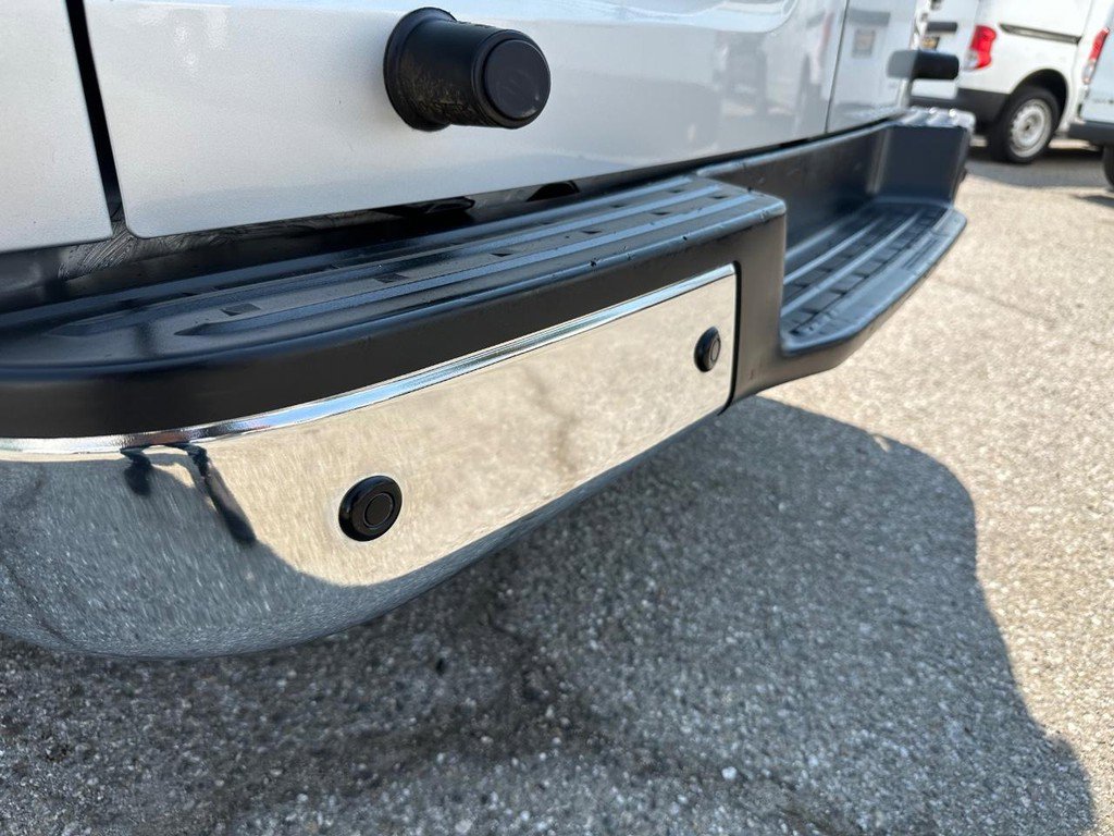 Used 2020 Nissan NV 3500 SV image 45