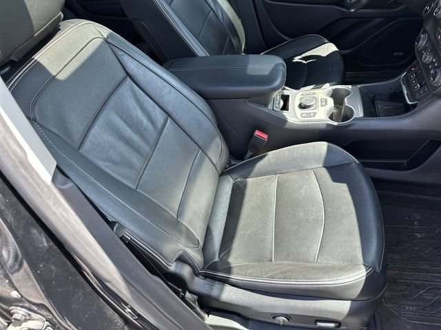 Used 2021 GMC Terrain Denali w/ Denali Premium Package AWD/4WD image 28