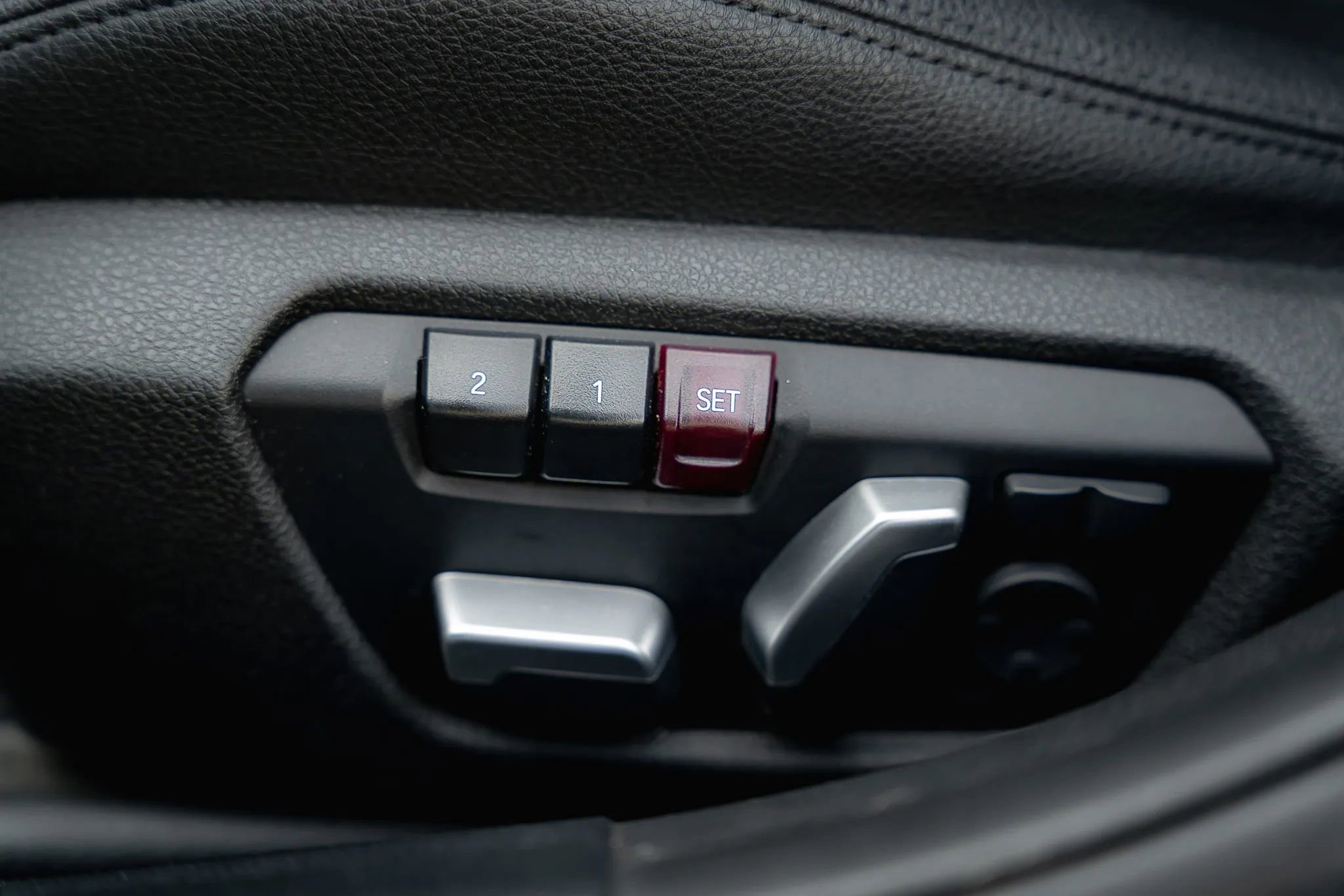 Used 2018 BMW 330e 330e iPerformance Sedan 4D image 51