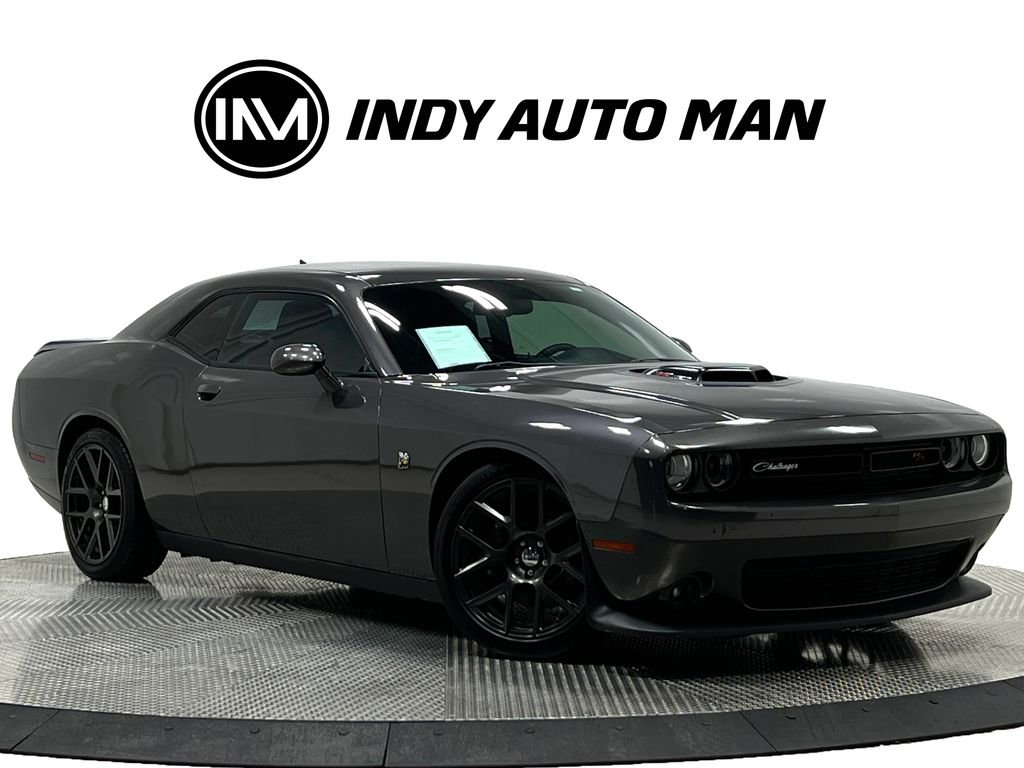 Used 2016 Dodge Challenger R/T Scat Pack RWD image 2