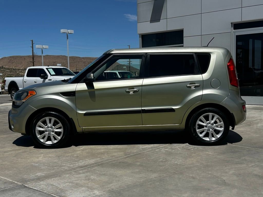 Used 2013 Kia Soul + w/ Audio Pkg FWD image 5
