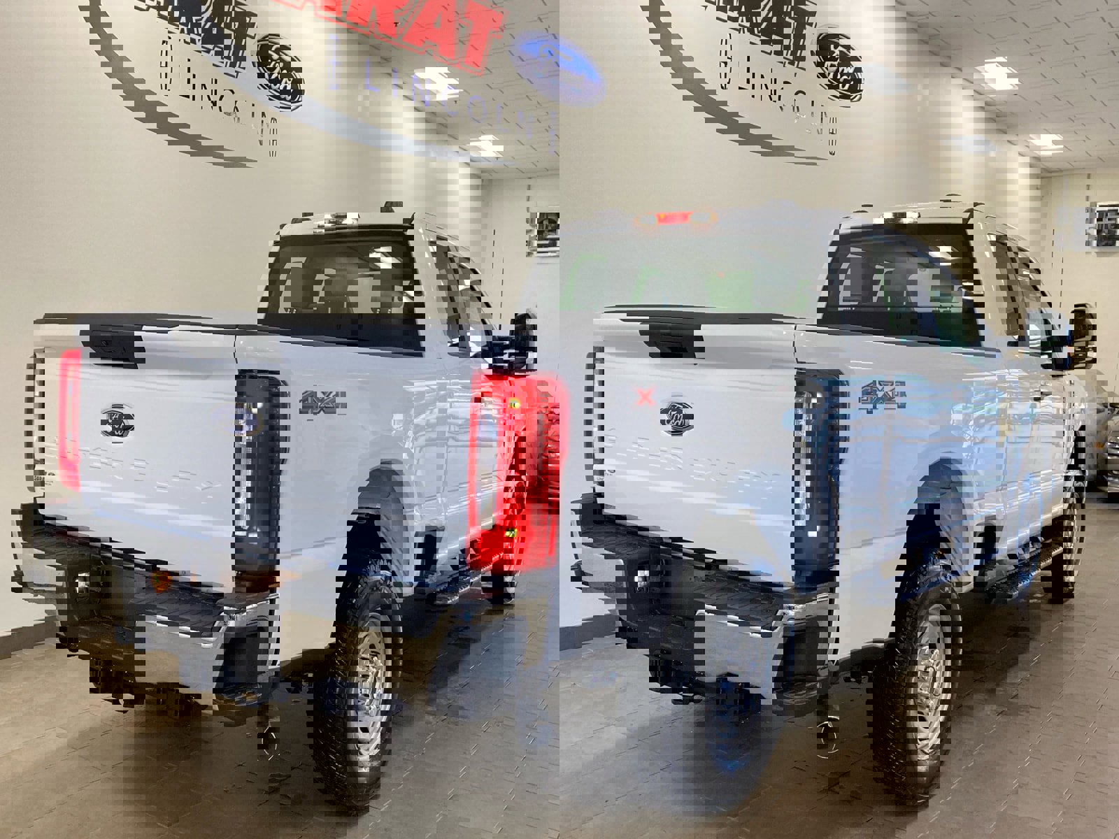 New 2026 Ford F250 XL w/ XL Chrome Package image 7