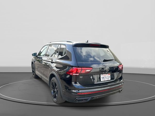Certified 2024 Volkswagen Tiguan SE R-Line FWD image 3