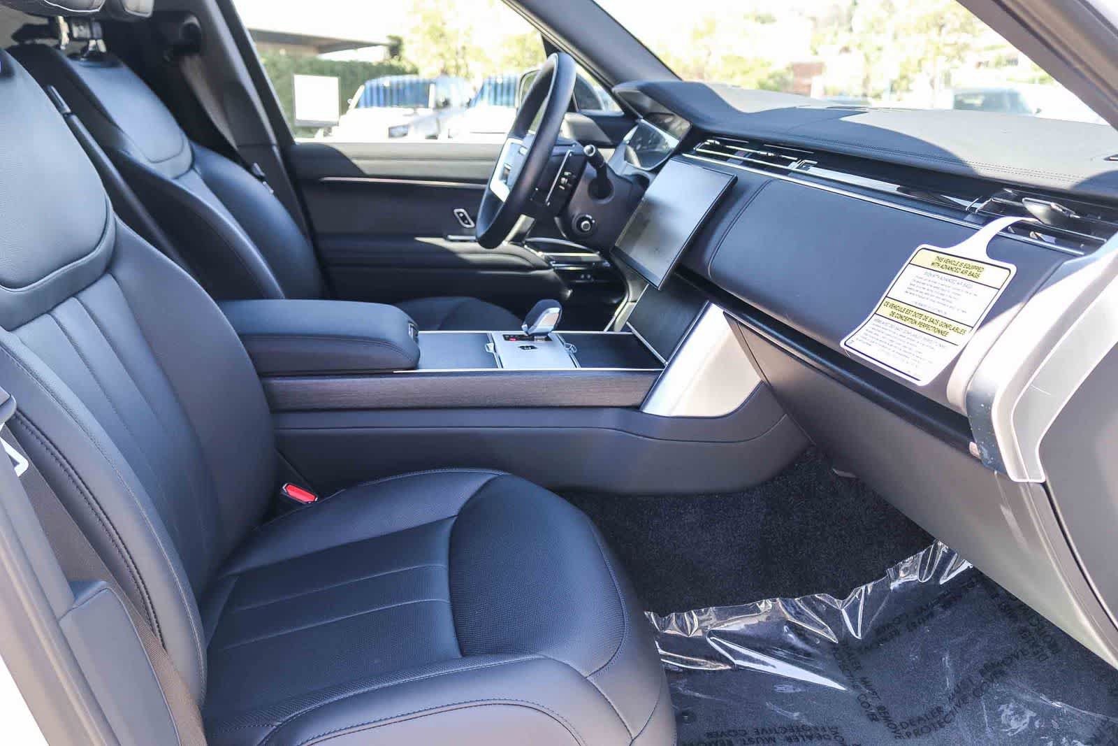 New 2026 Land Rover Range Rover SE AWD/4WD image 16