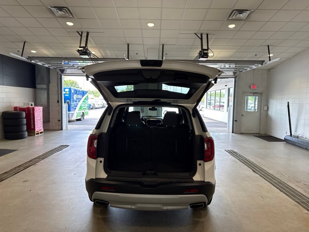 Used 2021 GMC Acadia SLT AWD/4WD image 18