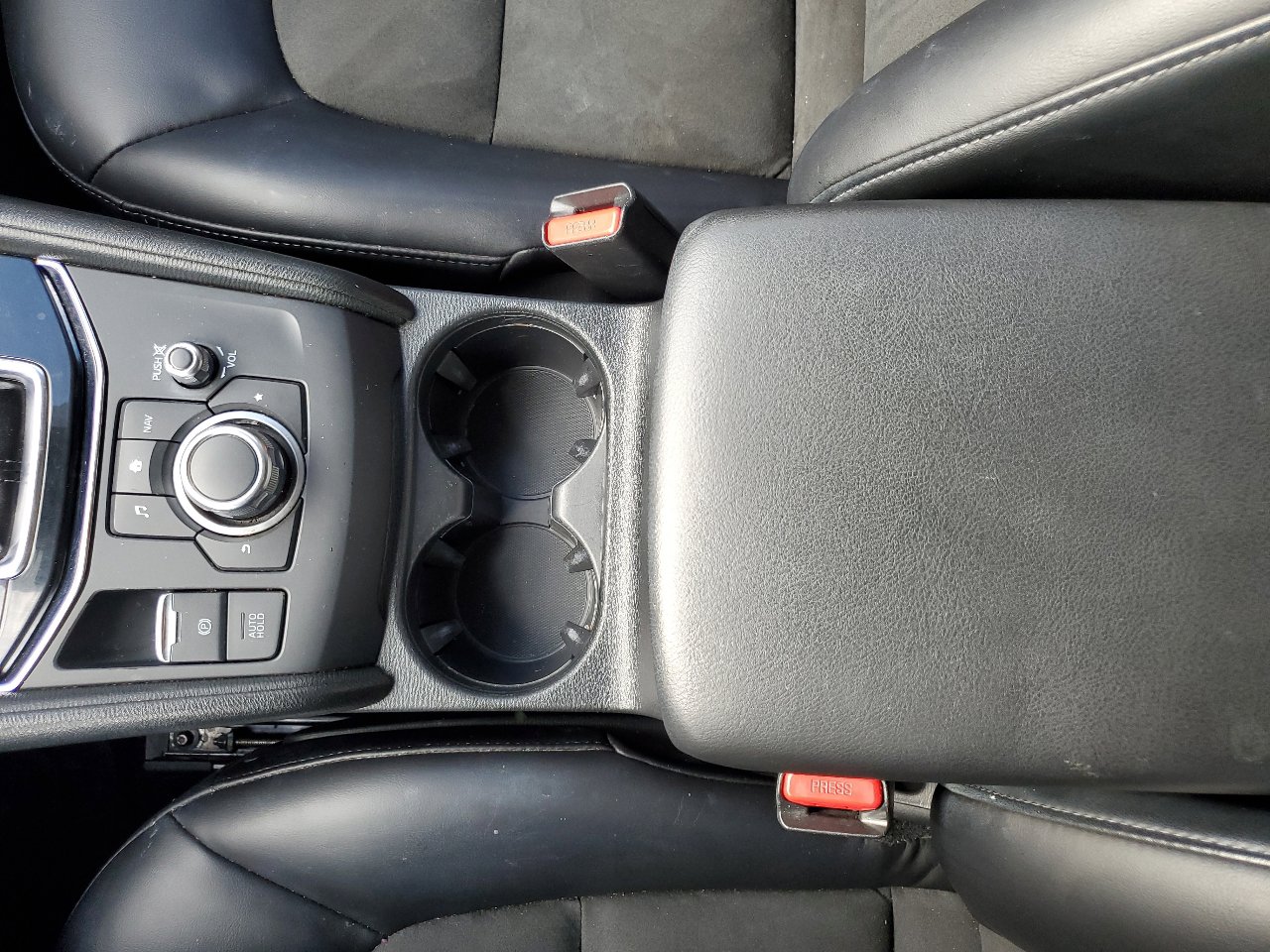 Used 2018 MAZDA CX-5 Touring w/ Preferred Equipment Package image 29