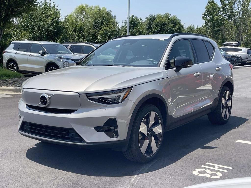 Used 2023 Volvo XC40 Recharge Ultimate AWD/4WD image 24