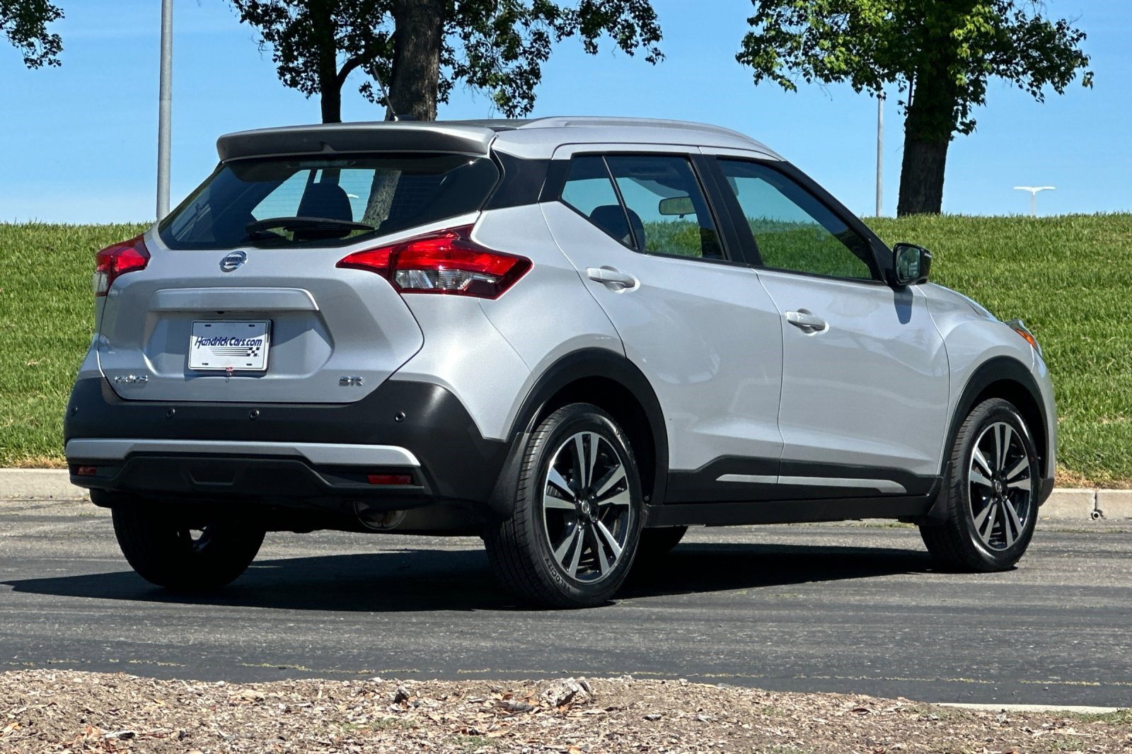 Used 2020 Nissan Kicks SR w/ SR Premium Package image 5