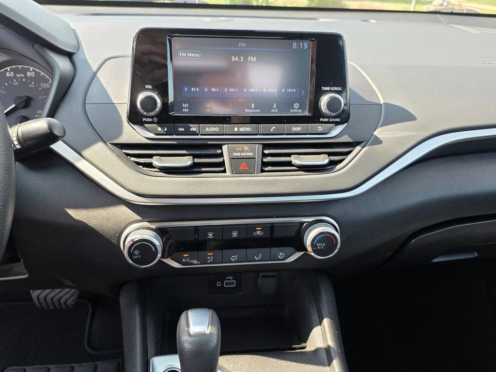 Used 2024 Nissan Altima 2.5 S FWD image 21