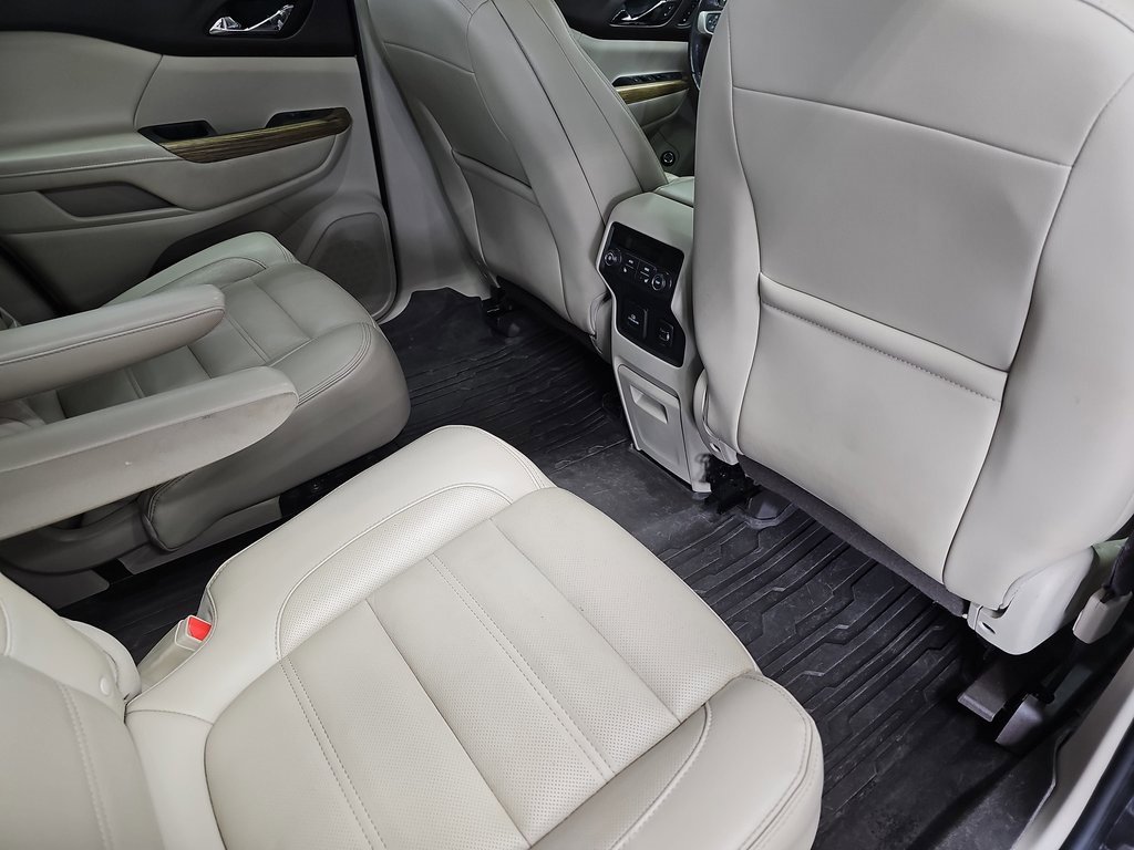 Used 2018 GMC Acadia Denali w/ Technology Package image 11