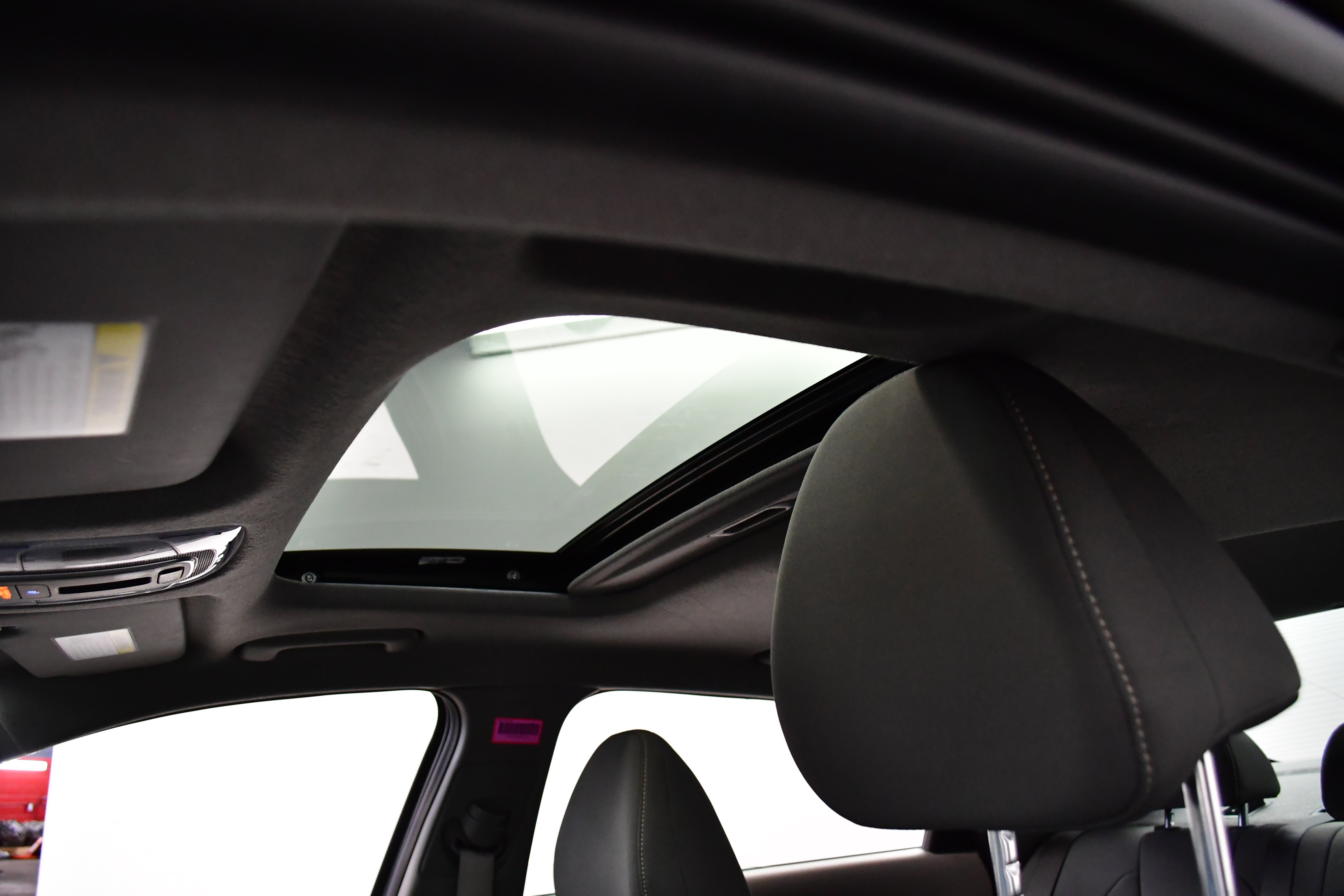 Used 2025 Hyundai Elantra SEL image 17