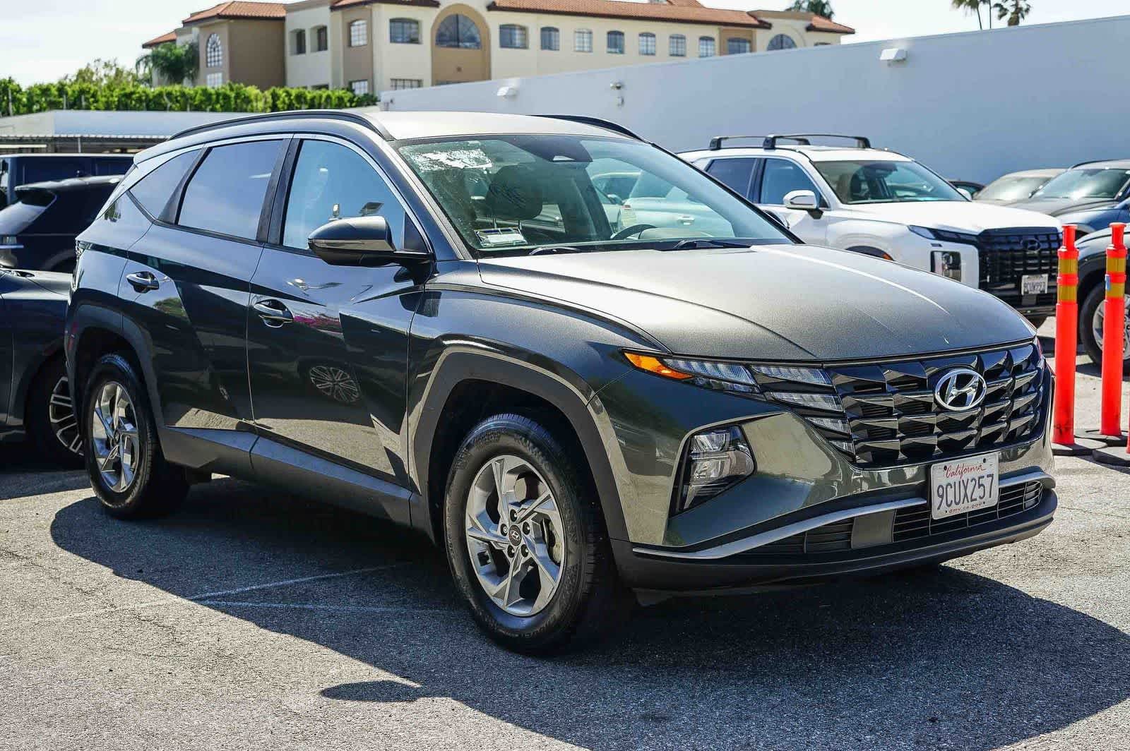 Certified 2022 Hyundai Tucson SEL w/ Cargo Package image 3