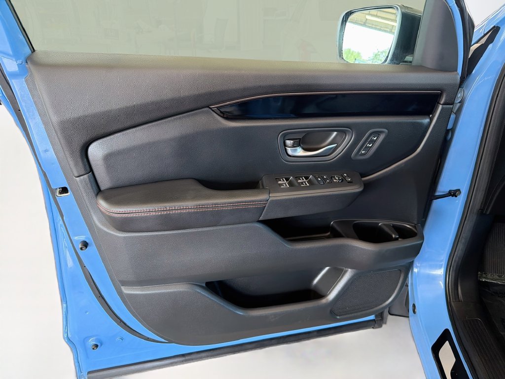 Used 2025 Honda Pilot TrailSport image 20