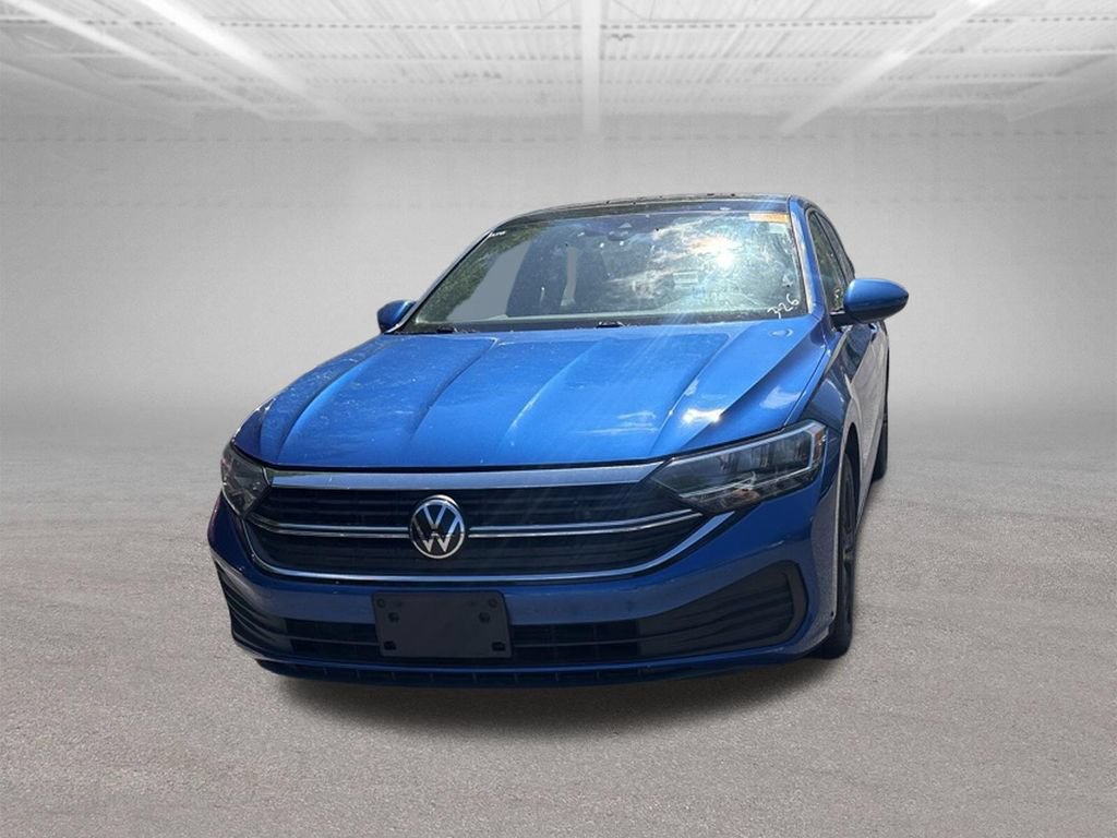 Used 2023 Volkswagen Jetta SE FWD image 4