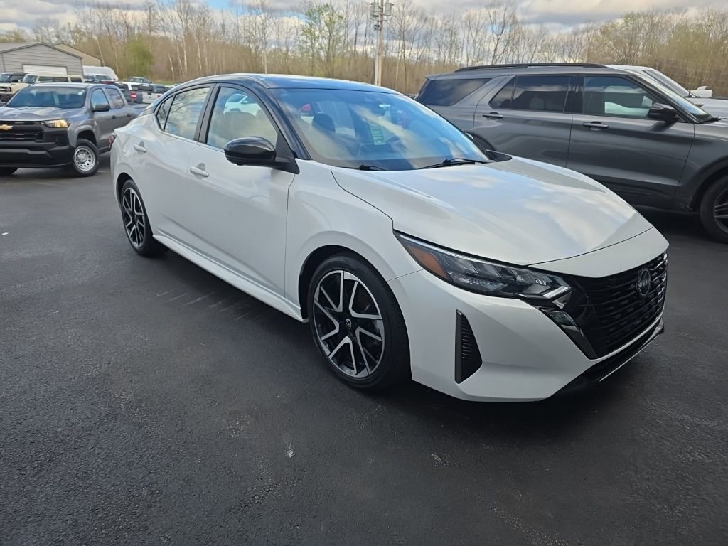 Used 2024 Nissan Sentra SR w/ SR Premium Package image 5