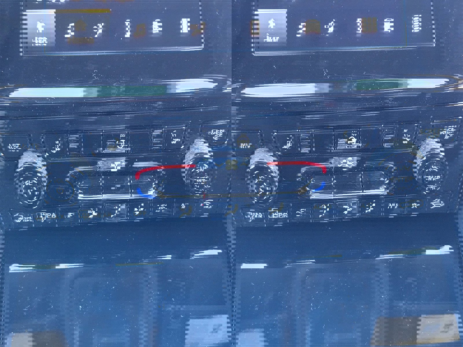 New 2025 Jeep Grand Cherokee Laredo X w/ Luxury Tech Group I image 19