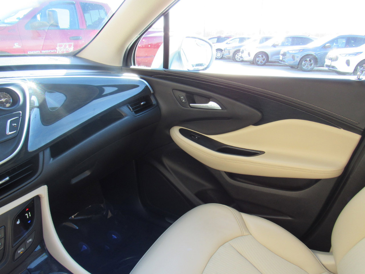 Used 2018 Buick Envision Preferred image 22