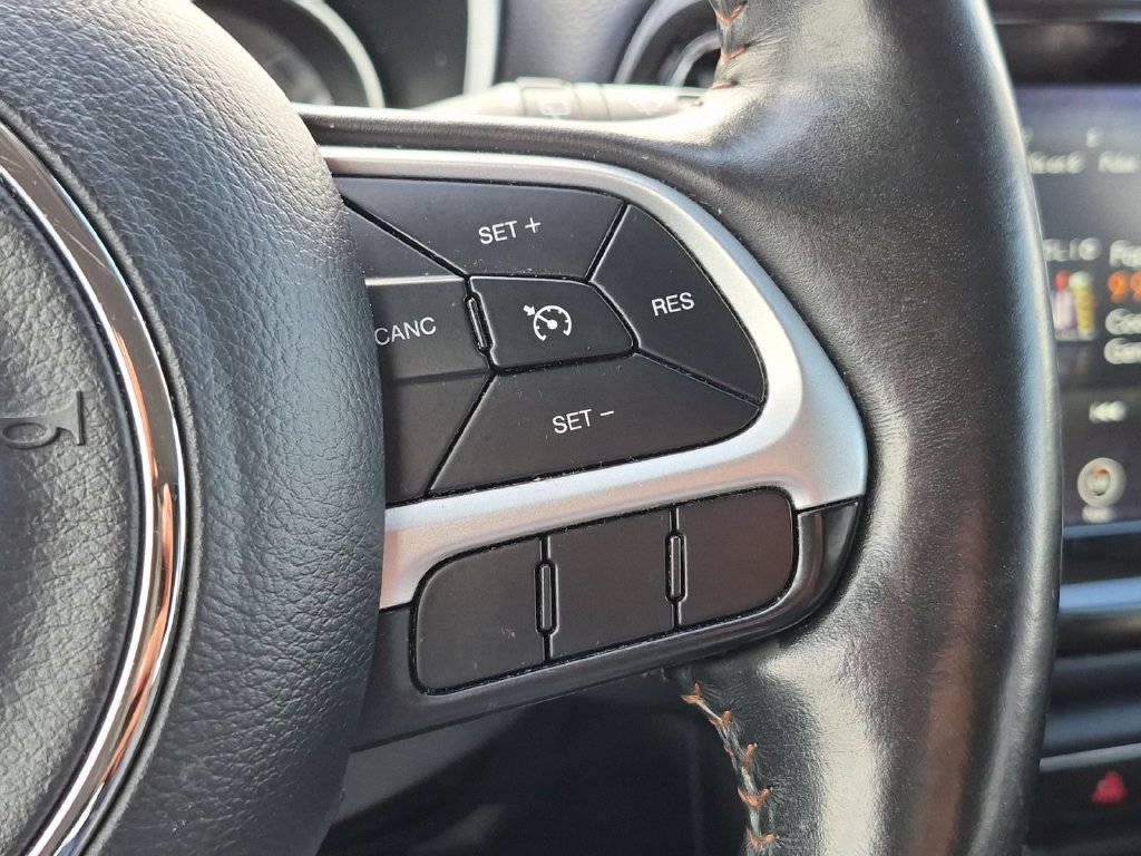 Used 2018 Jeep Compass Limited w/ Navigation Group AWD/4WD image 20