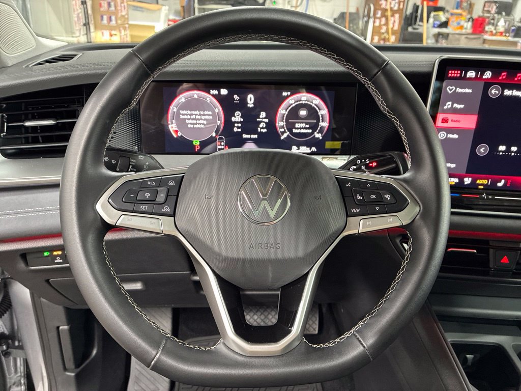 Used 2026 Volkswagen Tiguan SE w/ Panoramic Sunroof Package AWD/4WD image 34