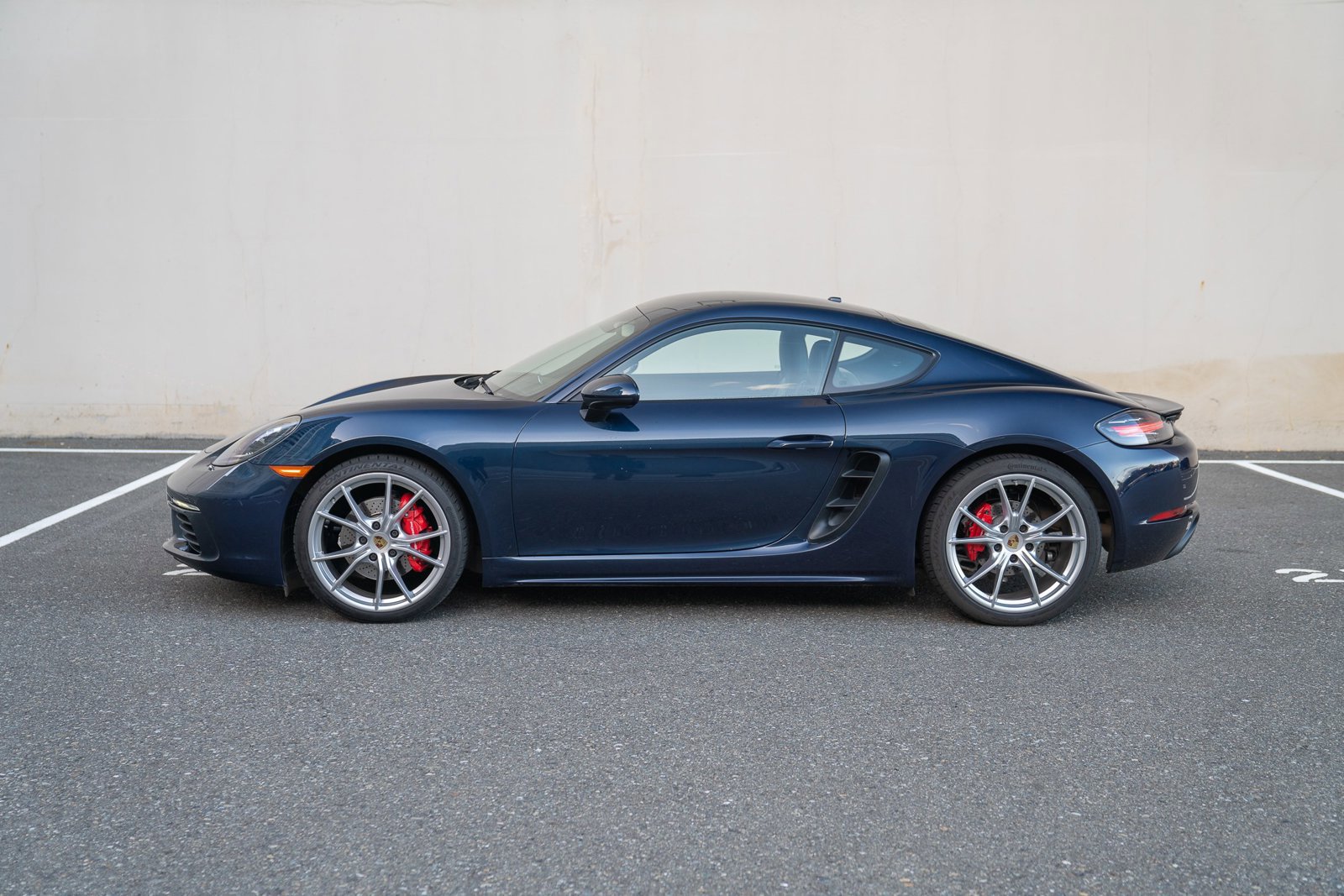 Used 2019 Porsche 718 Cayman S image 2