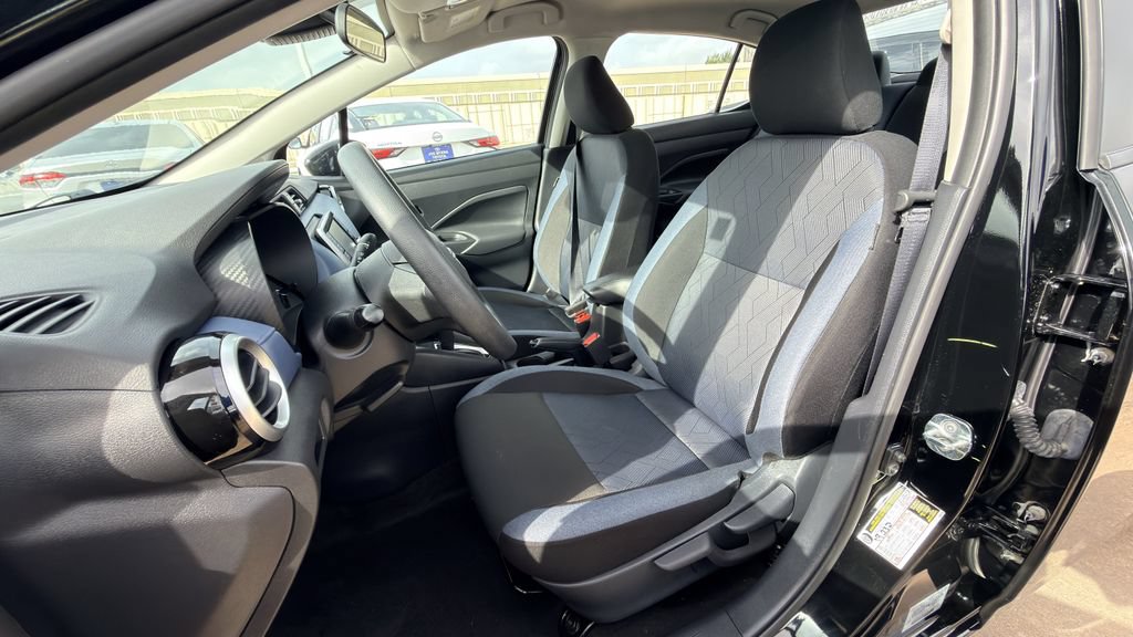 Used 2025 Nissan Versa SV FWD image 25