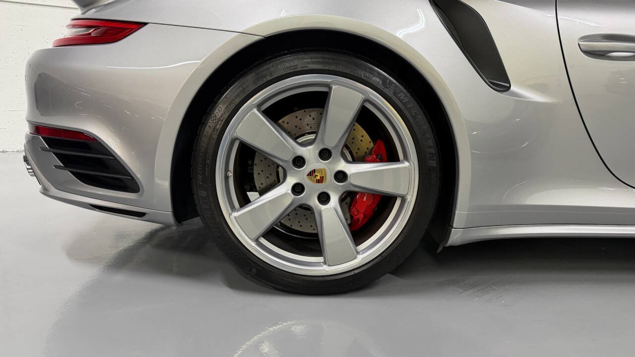 Used 2017 Porsche 911 4 Coupe AWD/4WD image 40