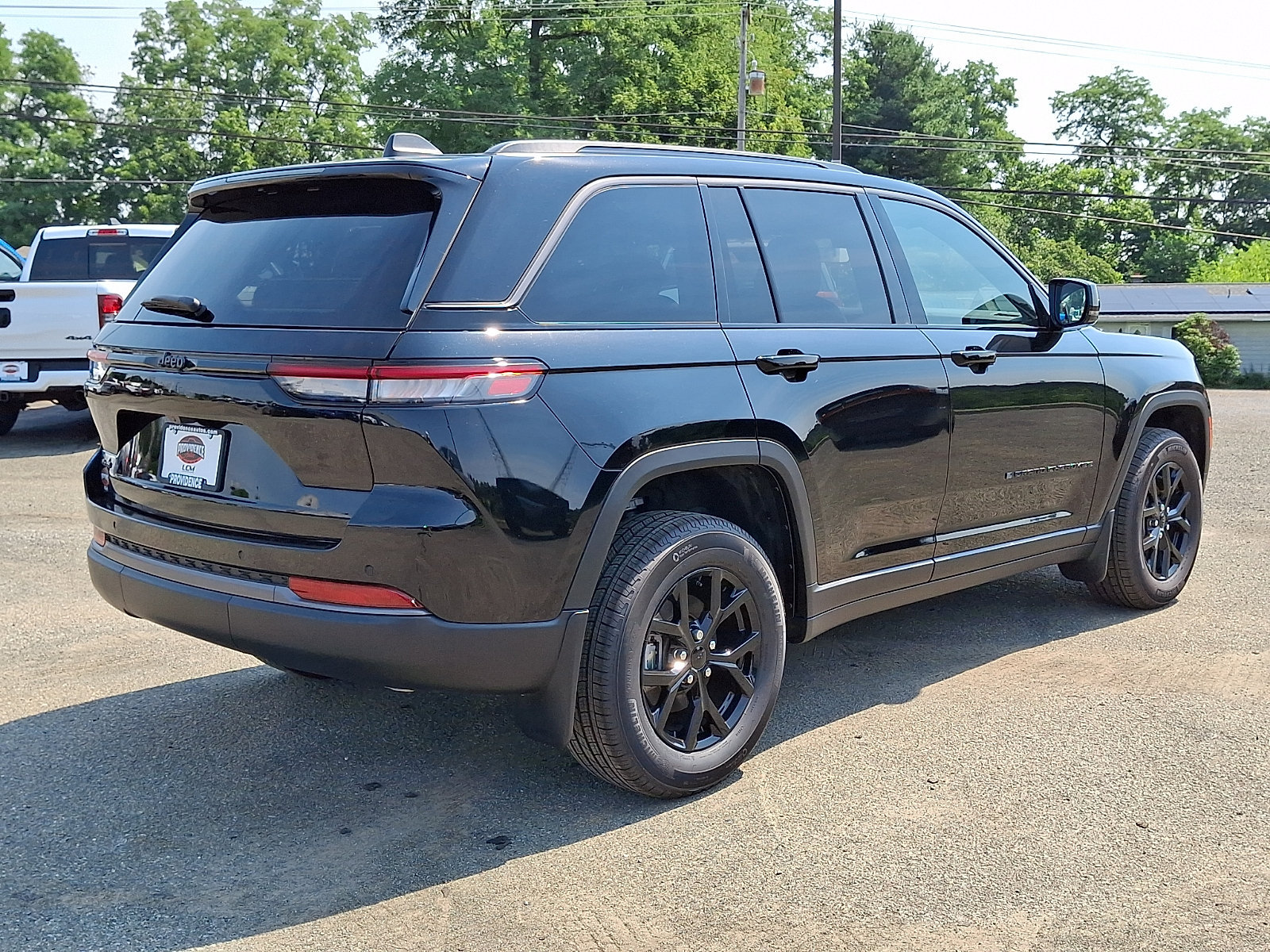 New 2026 Jeep Grand Cherokee Altitude AWD/4WD image 4