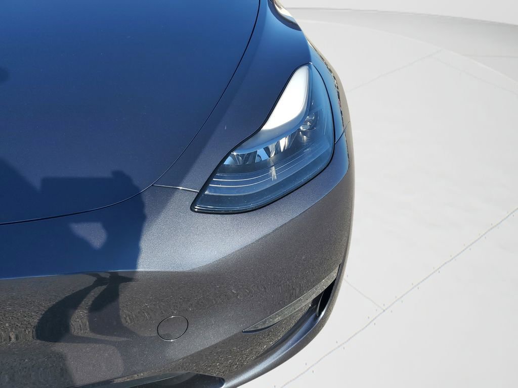 Used 2024 Tesla Model Y Performance image 9