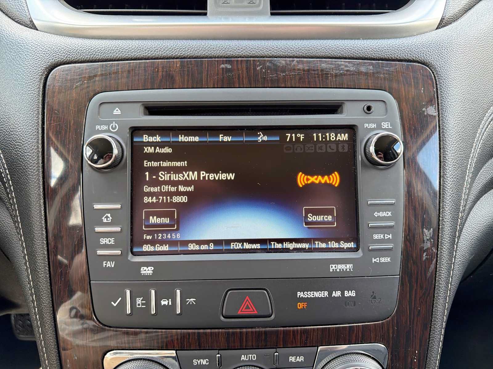 Used 2015 Chevrolet Traverse LT w/ Traveler's Package FWD image 27