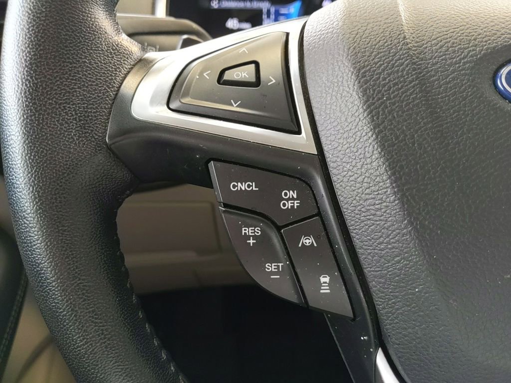 Used 2019 Ford Edge Titanium w/ Equipment Group 301A AWD/4WD image 21