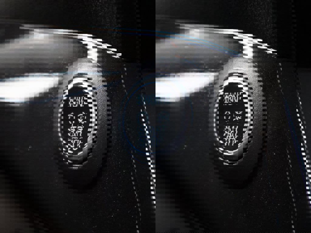 Used 2019 Ford Escape Titanium image 33