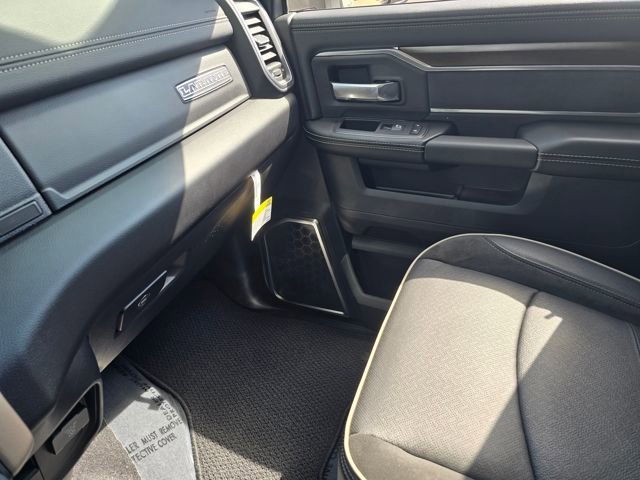 Used 2024 RAM 2500 Laramie AWD/4WD image 18