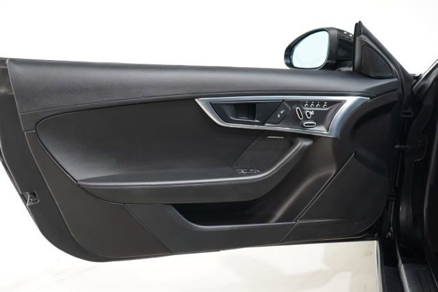 Used 2018 Jaguar F-TYPE Coupe image 16